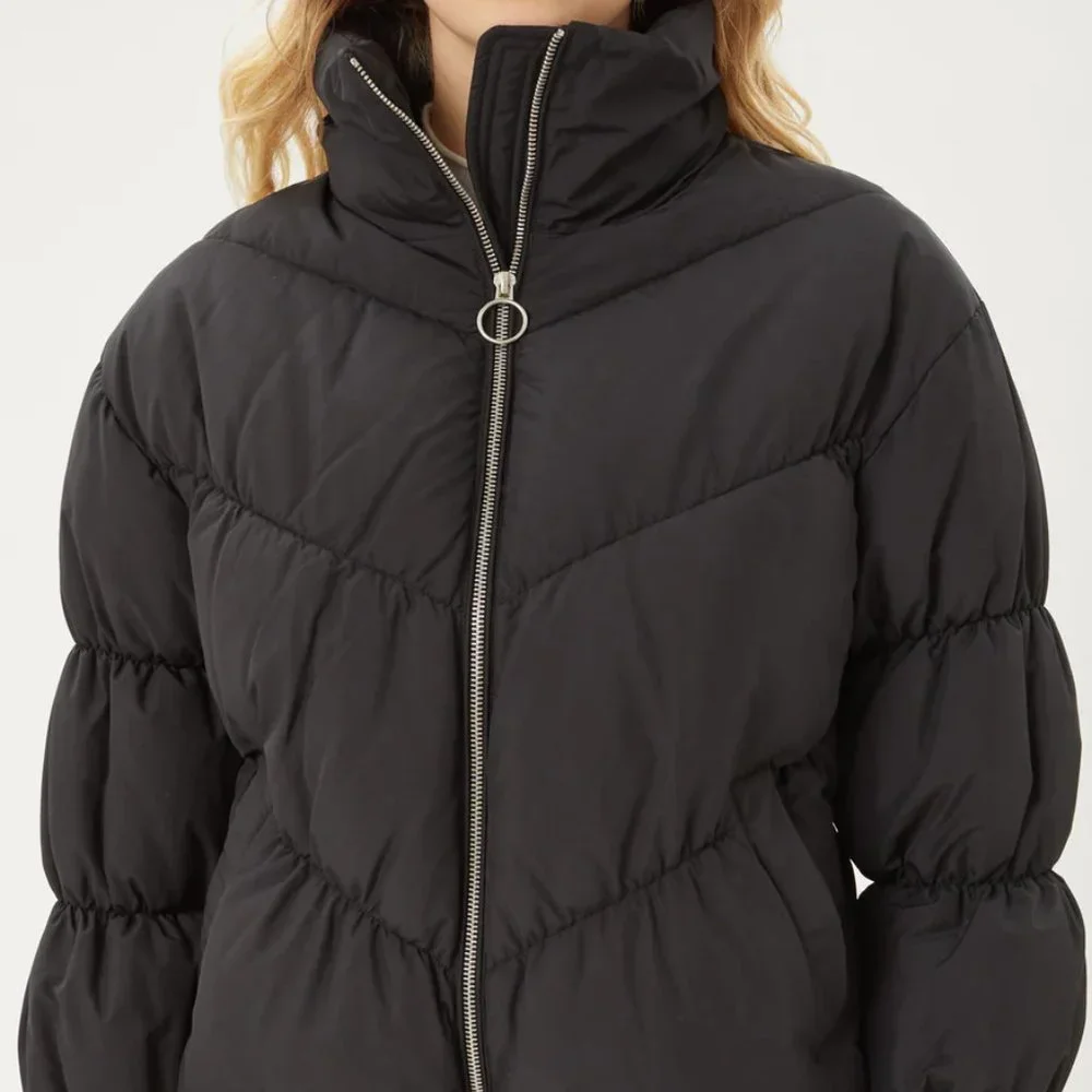 Love Tree Peyton Puffer Jacket - BLACK / Small / NWOT